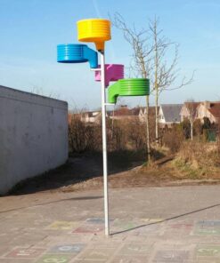 Korfbalboom op een schoolplein